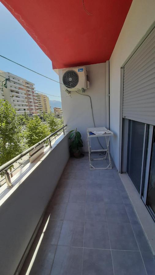 Saimir Apartaments Vlorë Esterno foto