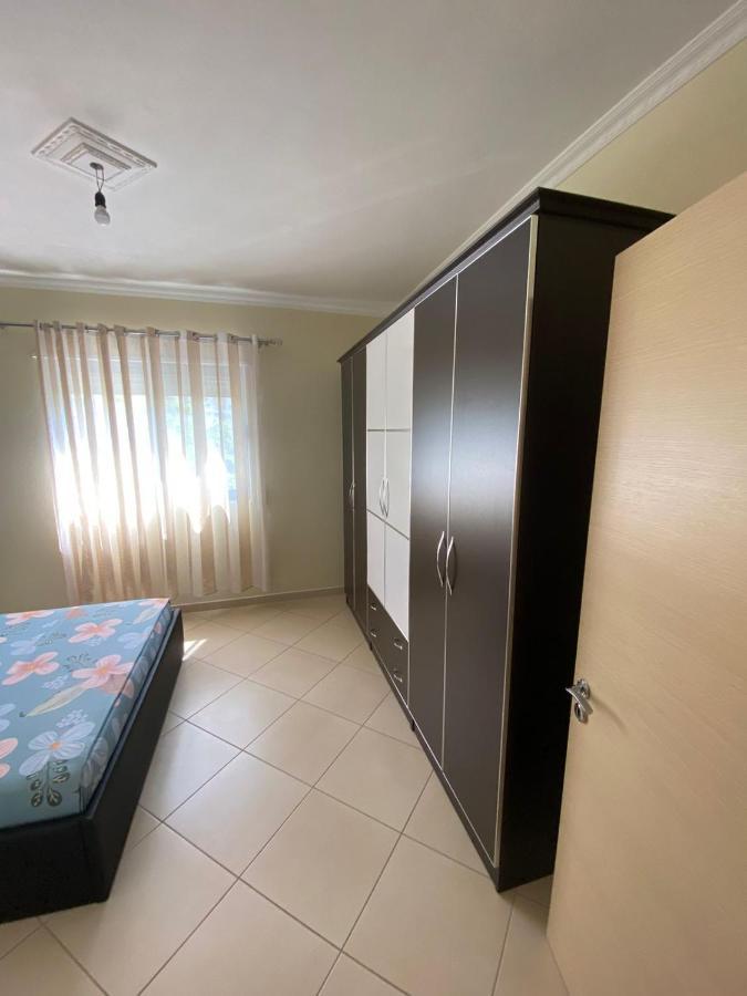 Saimir Apartaments Vlorë Esterno foto